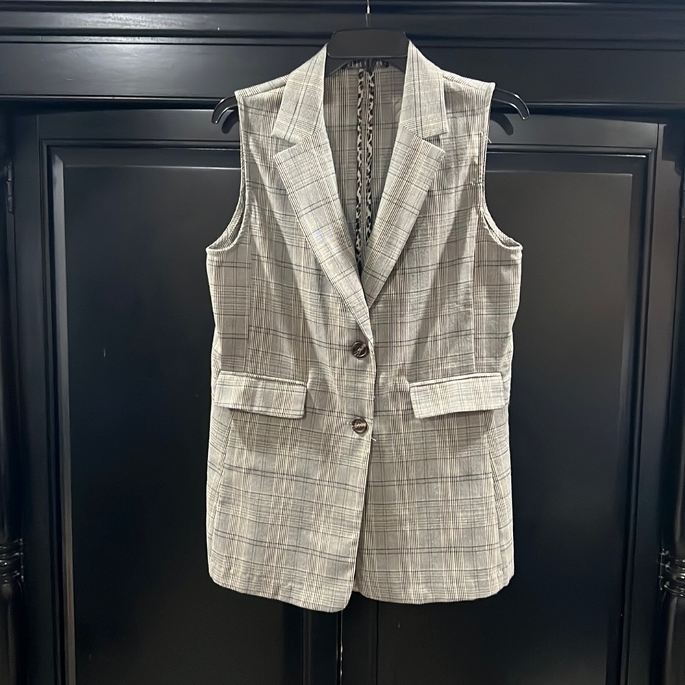 Dressy vest